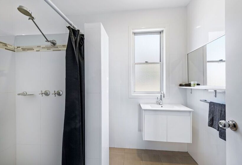 Семейный Номер, Port Macquarie Motel