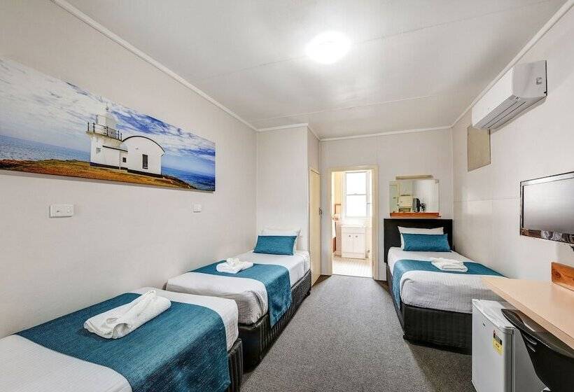 اتاق استاندارد سه نفره, Port Macquarie Motel