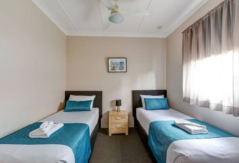 Семейный Номер, Port Macquarie Motel
