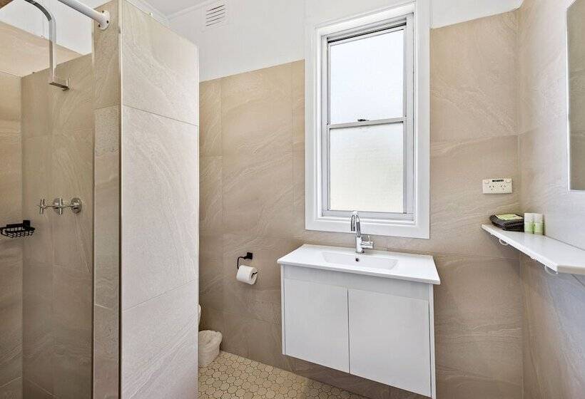 Семейный Номер, Port Macquarie Motel