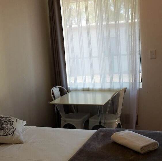 غرفة ديلوكس, Restawile Motel