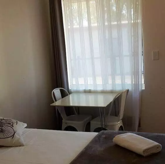 Deluxe-huone, Restawile Motel
