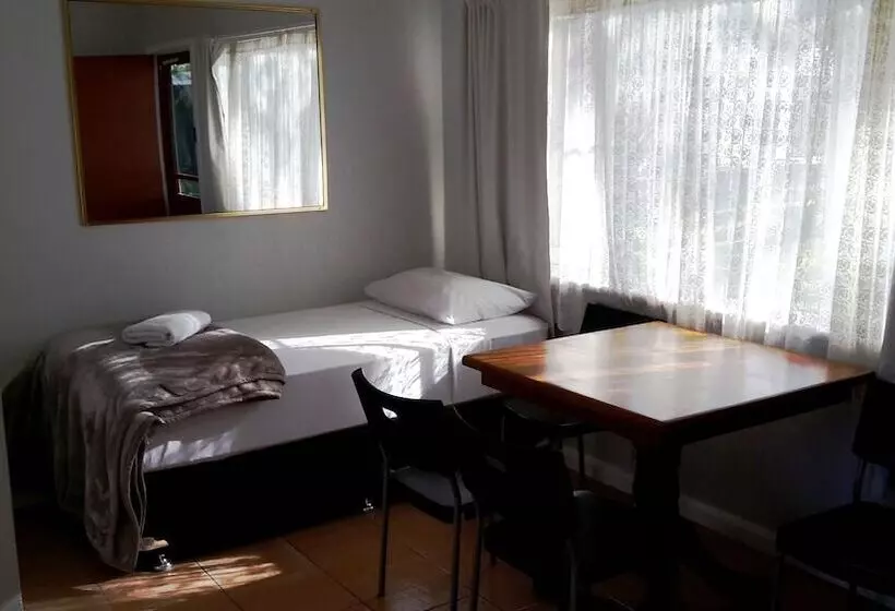 Huoneisto 2 Makuuhuonetta, Restawile Motel