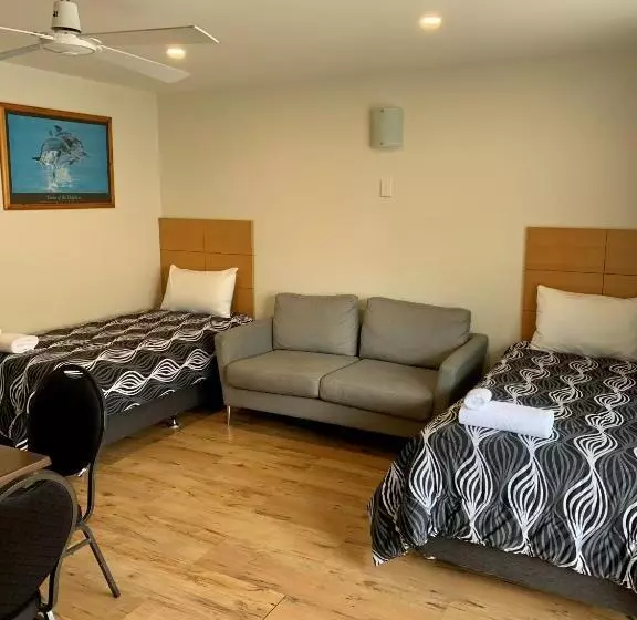 スイート, Seahorse Motel Cowes