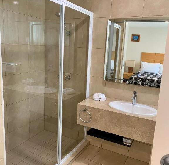 패밀리 룸, Seahorse Motel Cowes