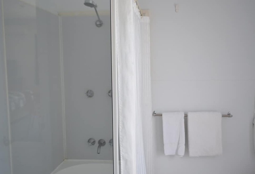 סוויטה, Shakespeare Motel