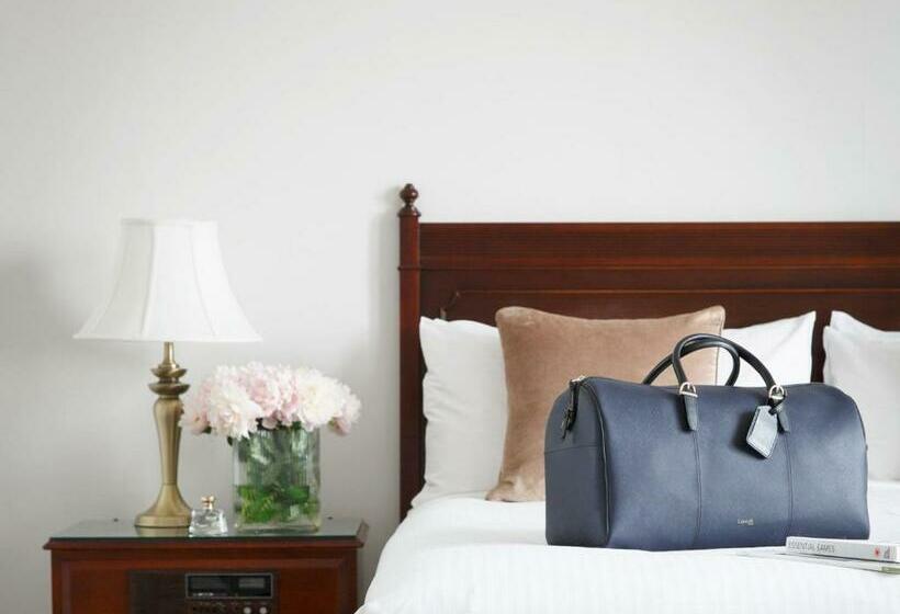 스탠다드 룸 킹사이즈 침대, The Windsor