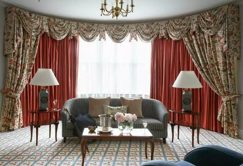 Suite, The Windsor