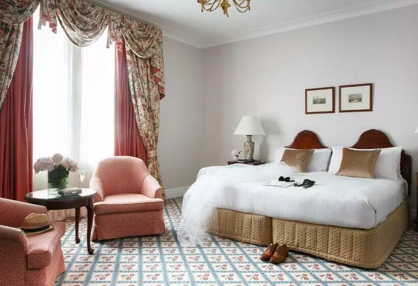 Suite, The Windsor