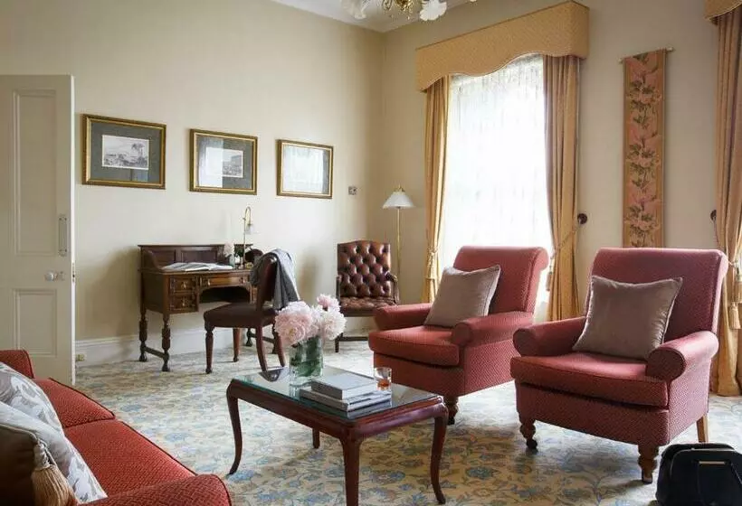 Suite, The Windsor