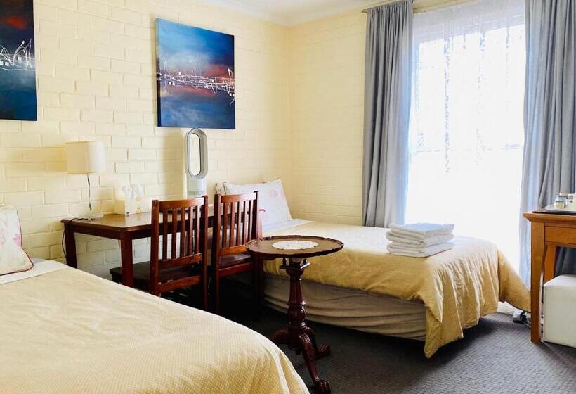 חדר סטנדרט, The Mews Motel