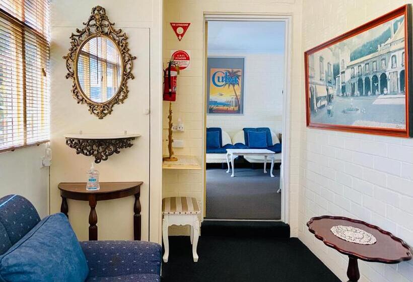 חדר סטנדרט, The Mews Motel