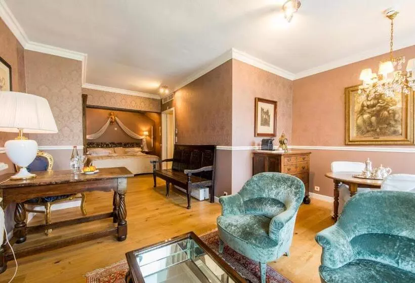 سوئیت جونیور با چشمانداز, Boutique Hotel Die Swaene