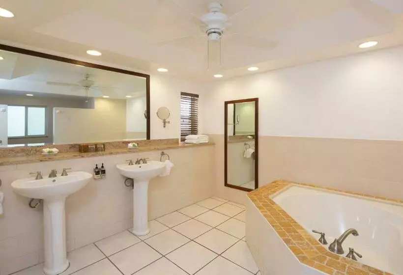 سوئیت پریمیوم, Galley Bay Resort & Spa
