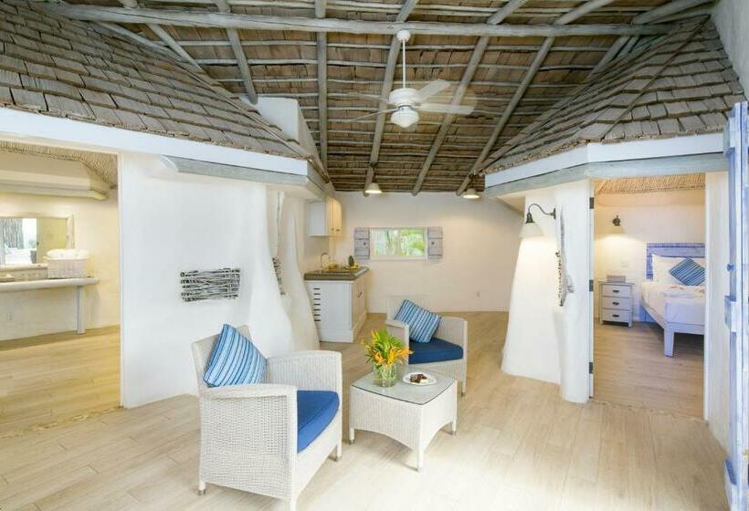 کابین, Galley Bay Resort & Spa