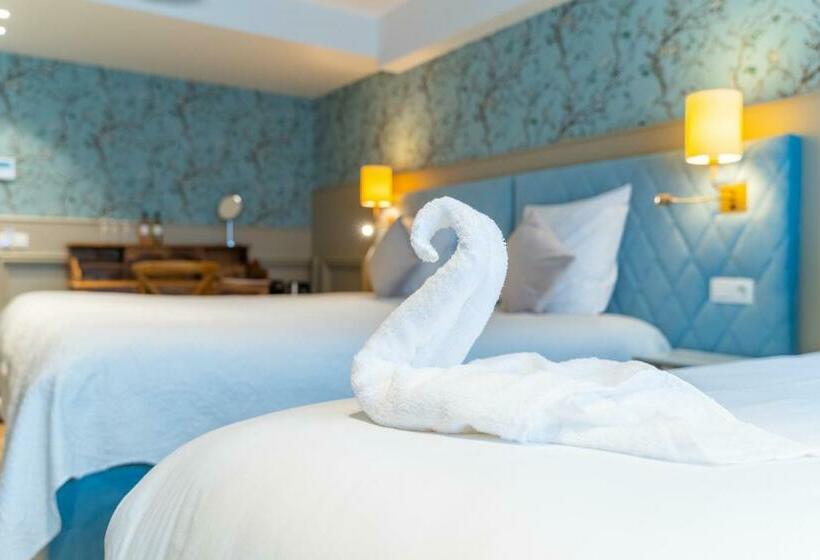 غرفة عائلية, Grand Hotel Normandy By Cw Hotel Collection