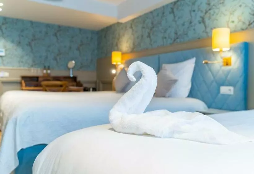 اتاق خانوادگی, Grand Hotel Normandy By Cw Hotel Collection