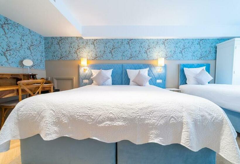 غرفة عائلية, Grand Hotel Normandy By Cw Hotel Collection