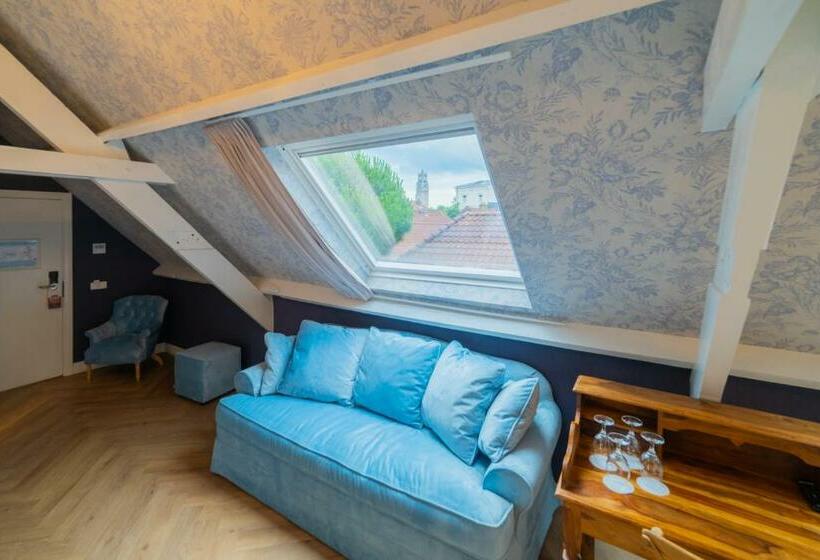 غرفة عائلية, Grand Hotel Normandy By Cw Hotel Collection