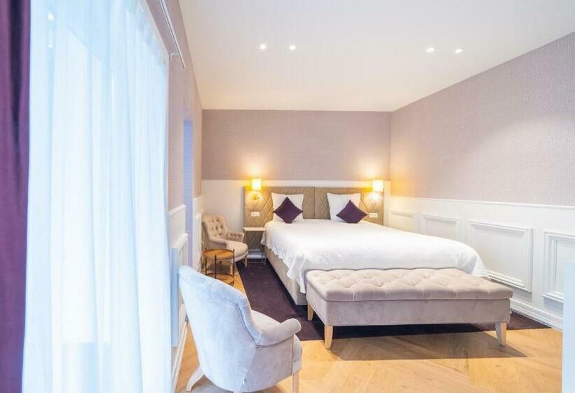 Семейный Номер, Grand Hotel Normandy By Cw Hotel Collection