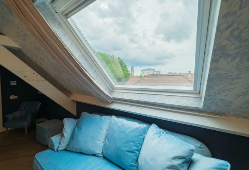 غرفة عائلية, Grand Hotel Normandy By Cw Hotel Collection