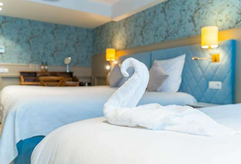 غرفة عائلية, Grand Hotel Normandy By Cw Hotel Collection