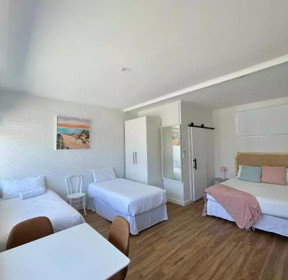 3ベッドルームハウス, Harbour View Motel