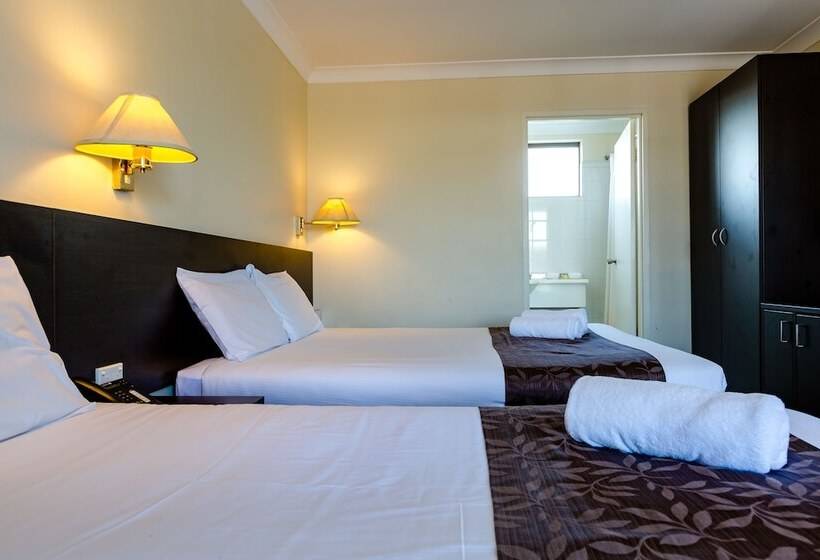 패밀리 룸, Abcot Inn