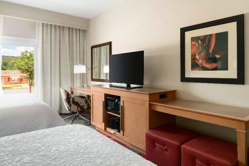 Executive-huone, Abcot Inn