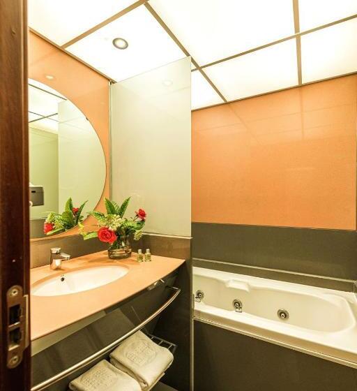 اتاق استاندارد, Coma