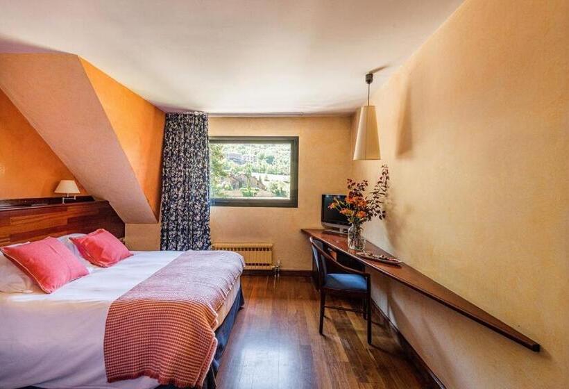 اتاق استاندارد سه نفره, Coma