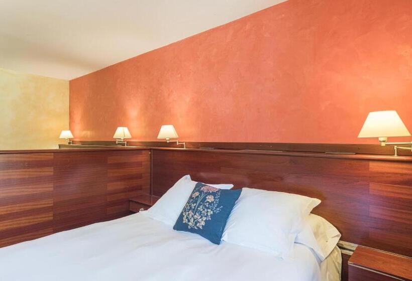 اتاق استاندارد چهار تخته, Coma