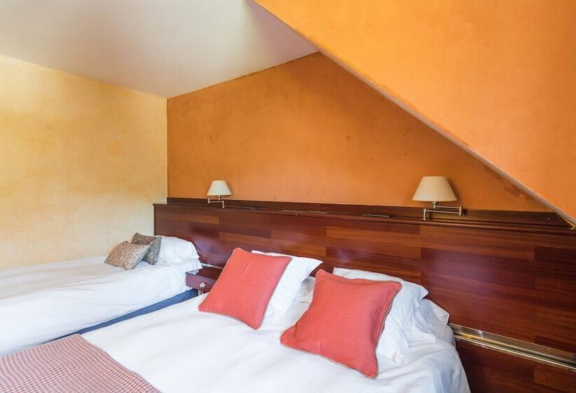 اتاق استاندارد سه نفره, Coma