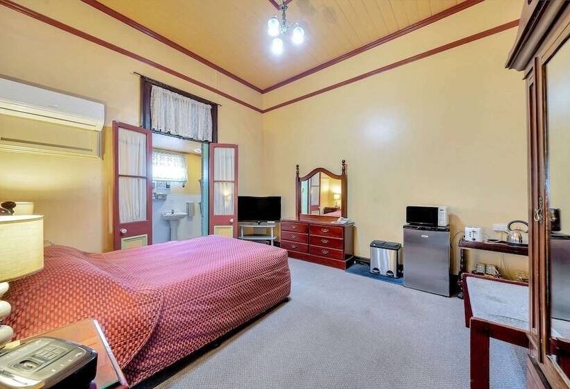 Номер Стандарт, Warwick Settlers Inn