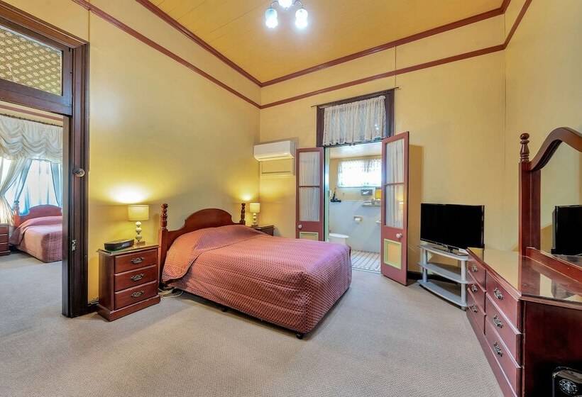 Номер Стандарт, Warwick Settlers Inn