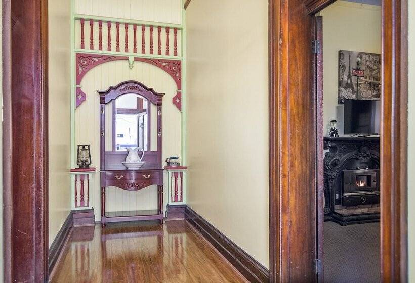 Номер Стандарт, Warwick Settlers Inn