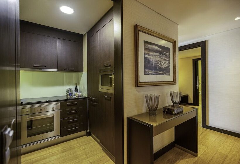 سوییت لوکس, Epic Sana Luanda