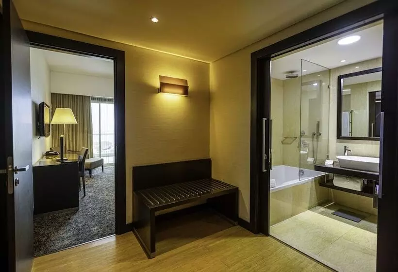 سوییت لوکس, Epic Sana Luanda