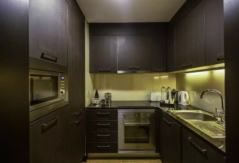 سوئیت پریمیوم, Epic Sana Luanda