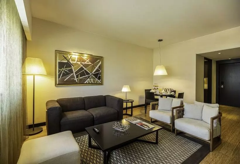 سوئیت پریمیوم, Epic Sana Luanda