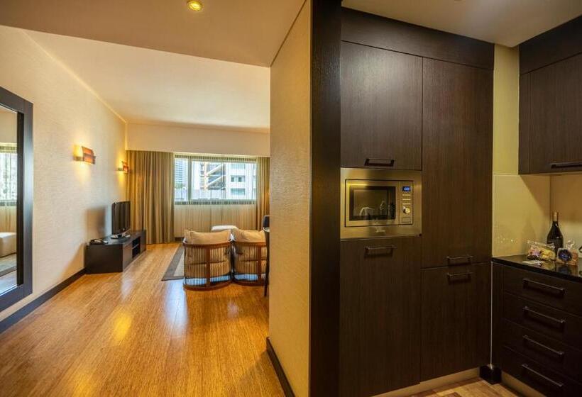 سوئیت پریمیوم, Epic Sana Luanda