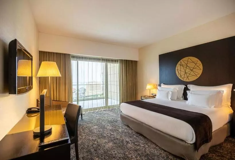 سوییت لوکس, Epic Sana Luanda