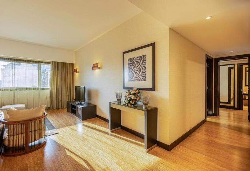 سوئیت پریمیوم 2 خوابه, Epic Sana Luanda