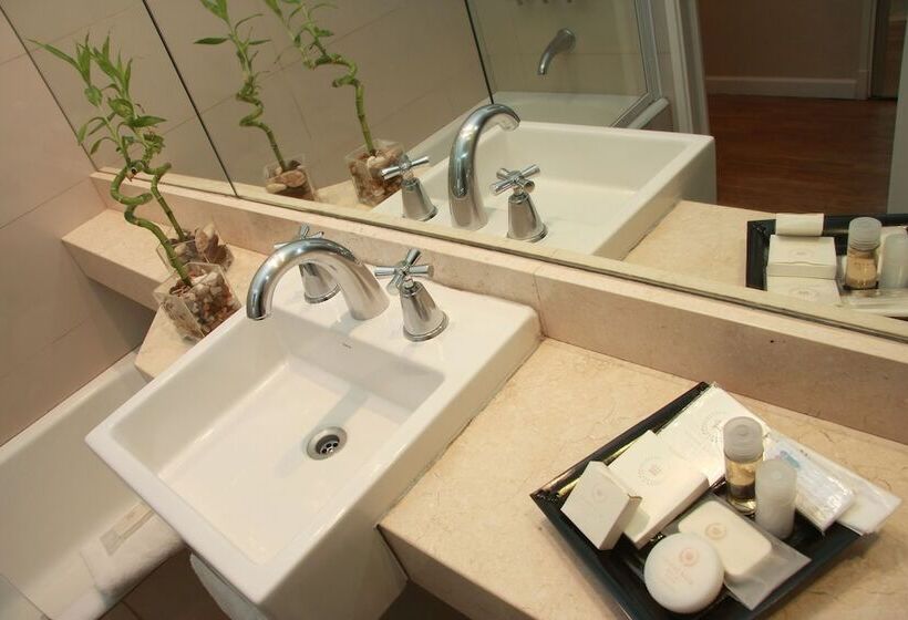 اتاق استاندارد یک نفره, Grand King