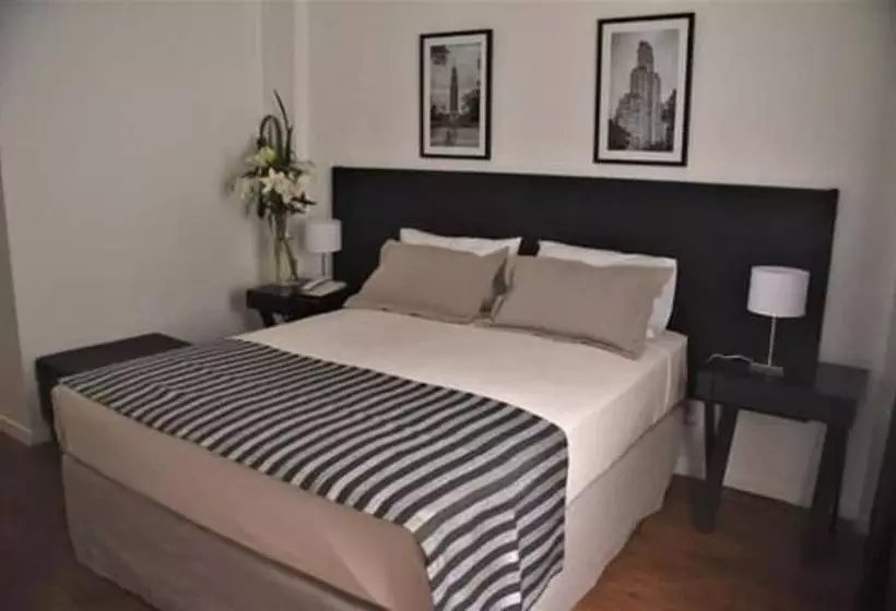 Standard Yhden Hengen Huone, Grand King