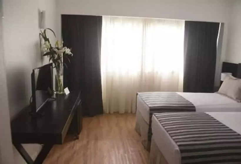 Standard Yhden Hengen Huone, Grand King