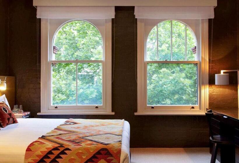 디럭스 룸, Harbour Rocks Hotel Sydney