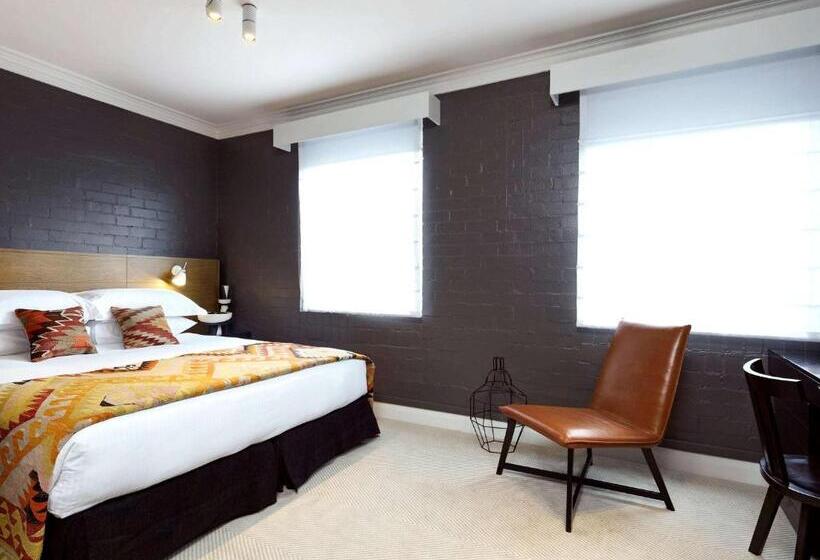 디럭스 룸, Harbour Rocks Hotel Sydney
