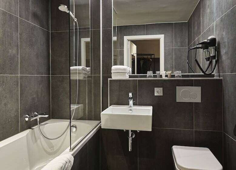 Номер Superior с Видом, Monsieur Ernest