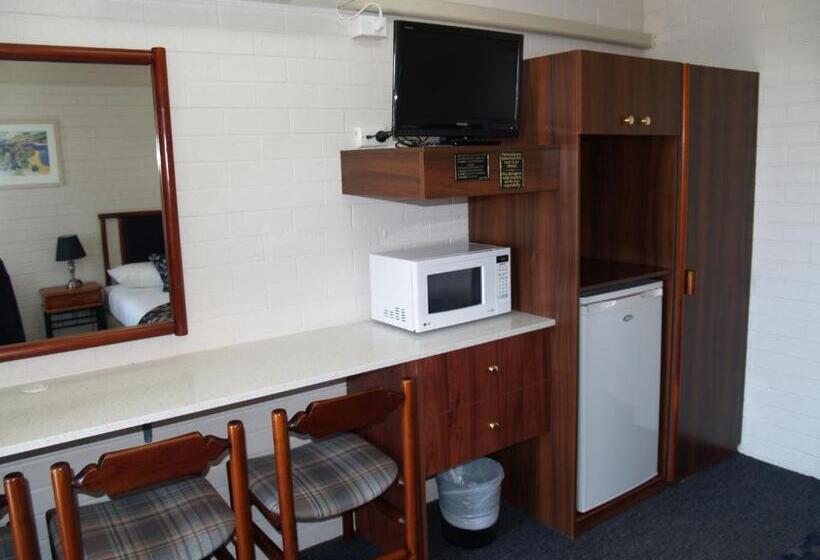 Номер Стандарт, Pigeon House Motor Inn